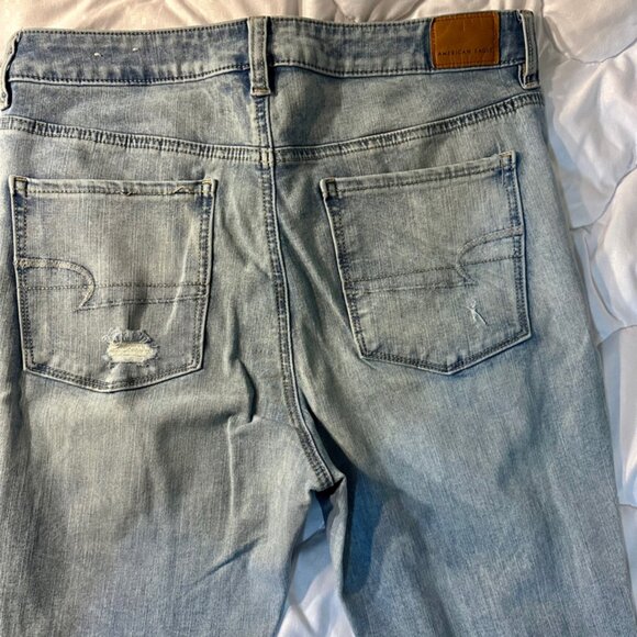 Light-Wash American Eagle Jeans Size 12 Regular Inseam 27 inches Straight - Picture 3 of 11